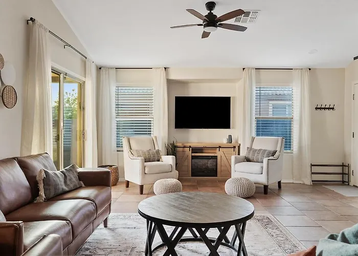 Holiday home Sunny Poolside Golf Haven Heated Pool 4bed 2bath