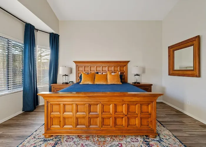 Sunny Poolside Golf Haven Heated Pool 4bed 2bath Holiday home Queen Creek
