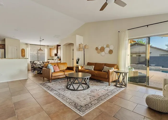 Holiday home Sunny Poolside Golf Haven Heated Pool 4bed 2bath Queen Creek