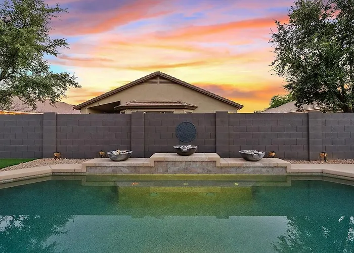 Sunny Poolside Golf Haven Heated Pool 4bed 2bath Queen Creek