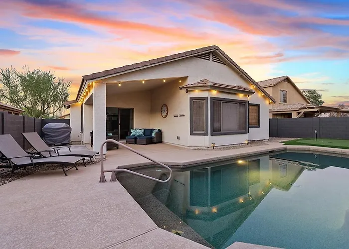 Holiday home Sunny Poolside Golf Haven Heated Pool 4bed 2bath